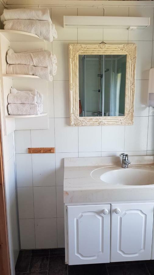 Farmer Apartment Laukvik エクステリア 写真